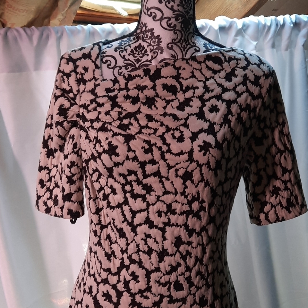 Dress - Picture 3 of 7